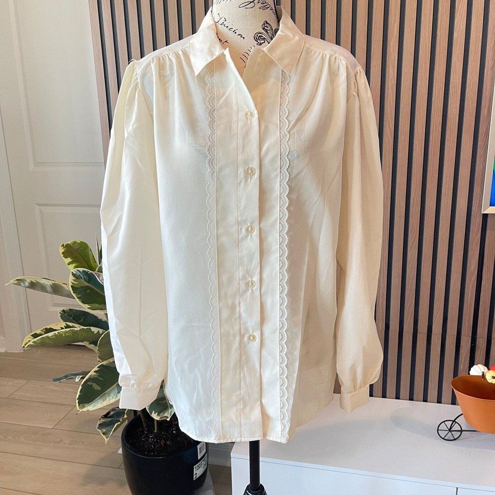 Act III Vintage Lace Trim Long Sleeve Button Up Blouse Cream‎ Women's Large